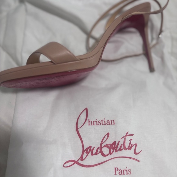 Christian Louboutin - Picture 2 of 6